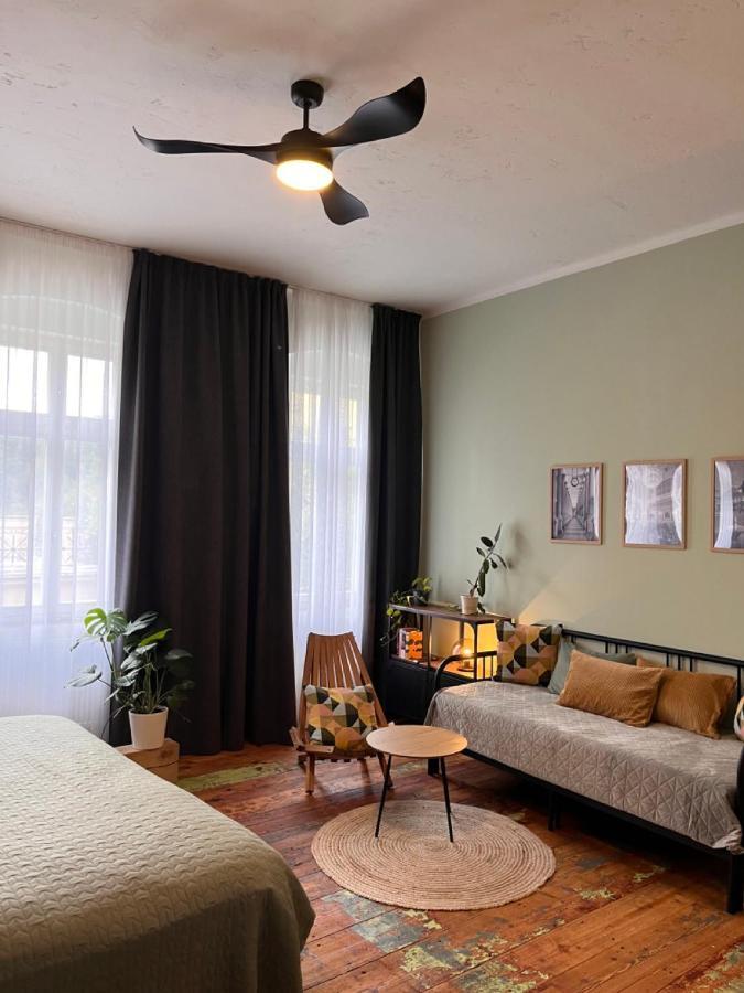 Four Rooms Carlsbad Authentic KLV Exterior foto