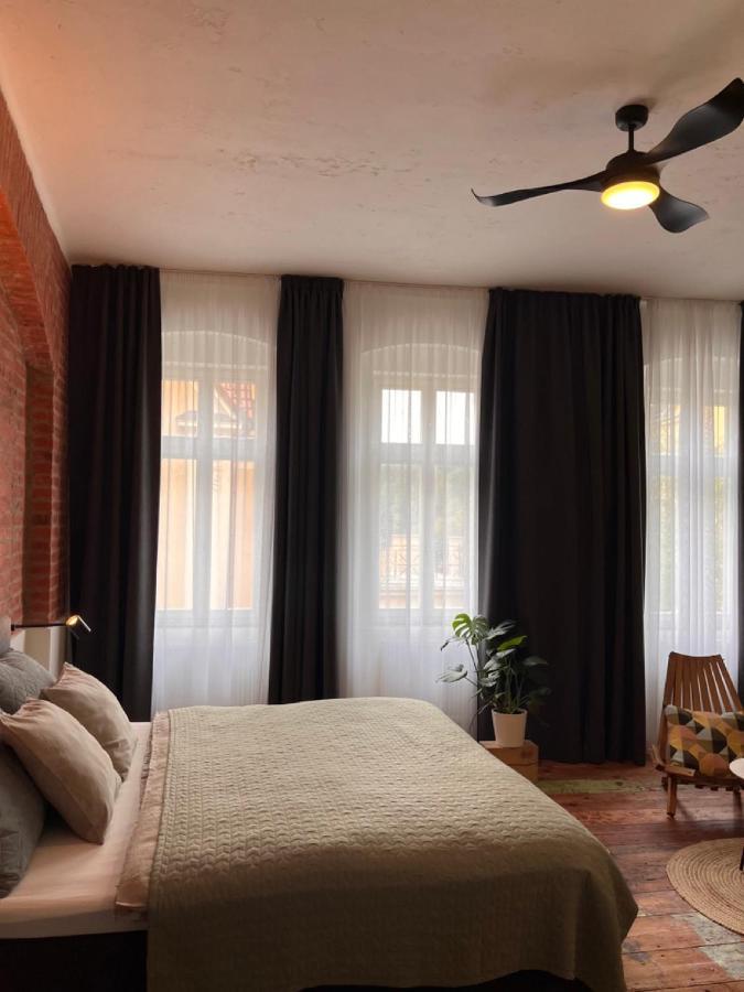 Four Rooms Carlsbad Authentic KLV Exterior foto